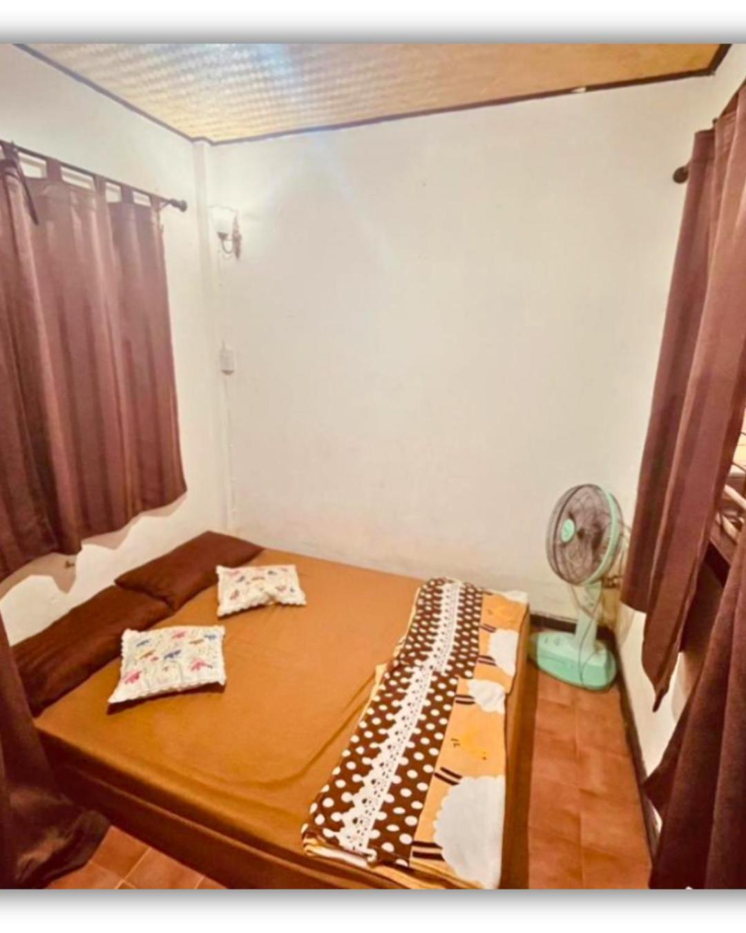 Hug Glur House Tour And Hostel (Adults Only) Chiang Mai Exterior photo