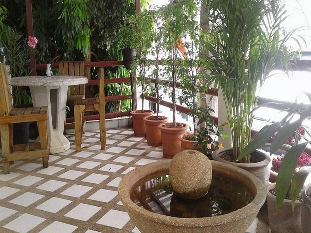 Hug Glur House Tour And Hostel (Adults Only) Chiang Mai Exterior photo